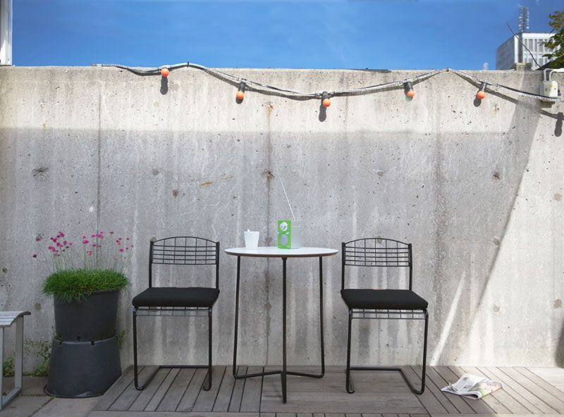 Bord High Tech 60 Hvid Laminat/Sort Understel Ø60 cm Grythyttan Stålmöbler