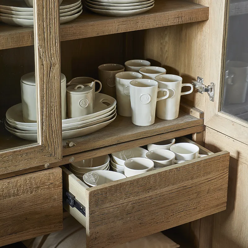 Riverside vitrineskab