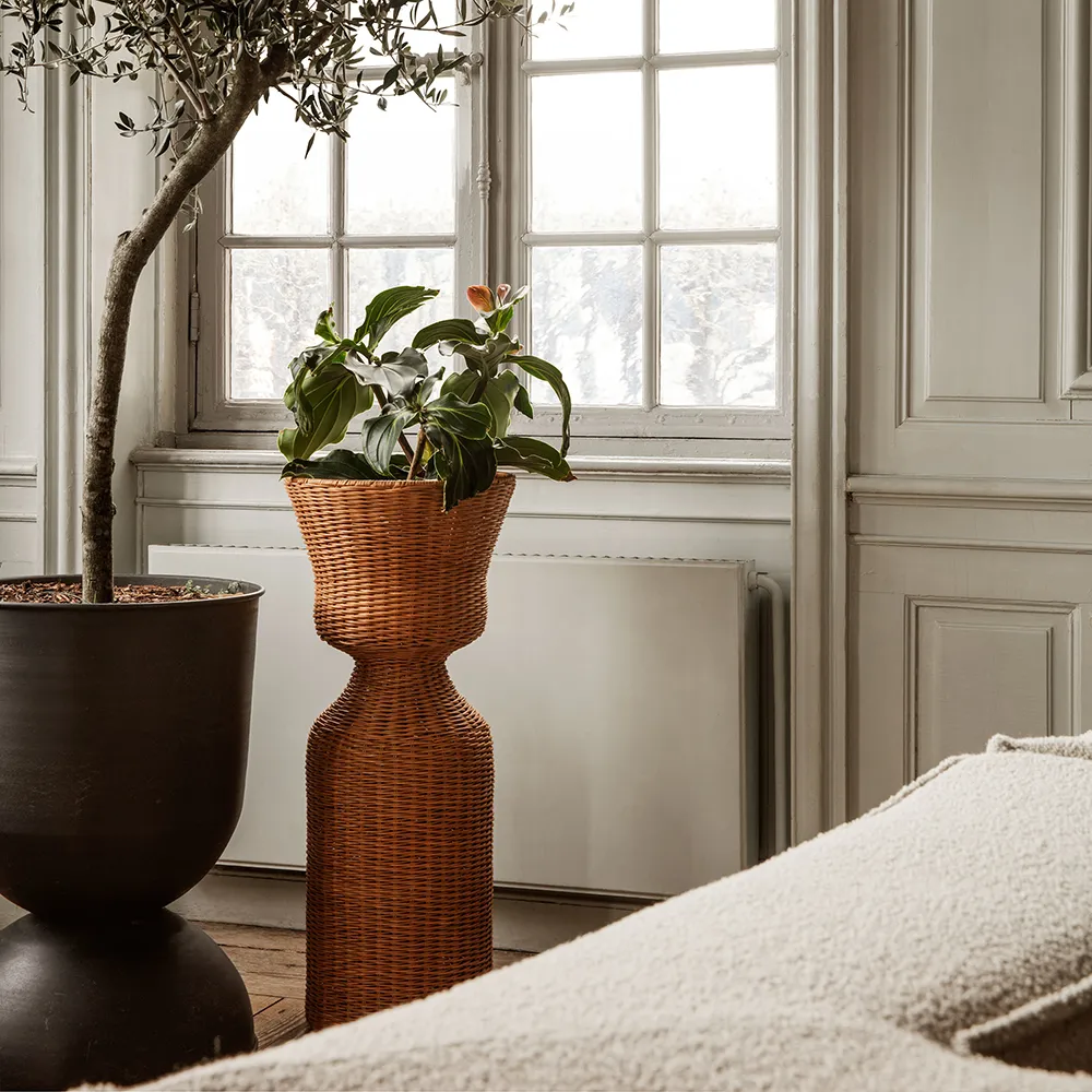 Hourglass Urtepotteskjuler Large Black