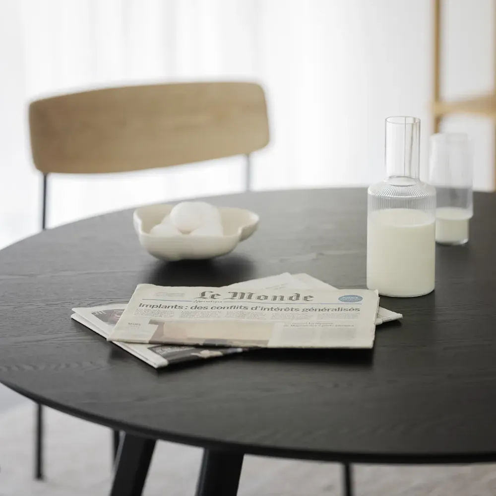 Yumi spisebord Ø115 cm sort