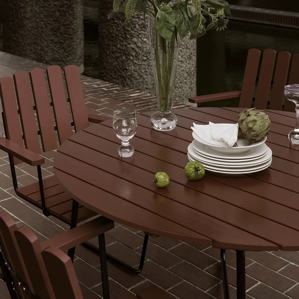 A2 lænestol Mørkerød lakeret eg / sort