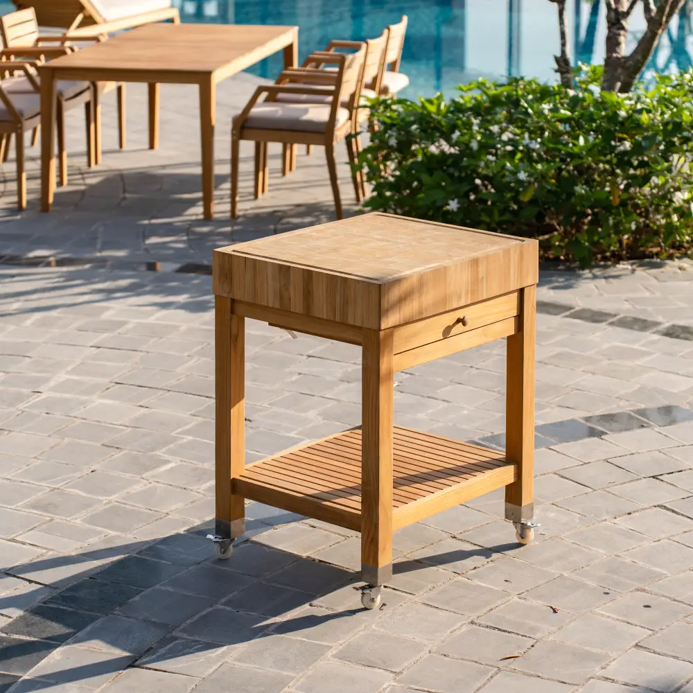 Ageröd huggeblok inkl. regnbetræk