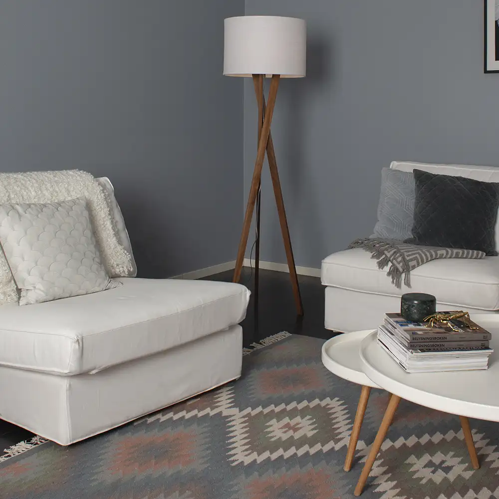 Vega Gulvlampe valnød