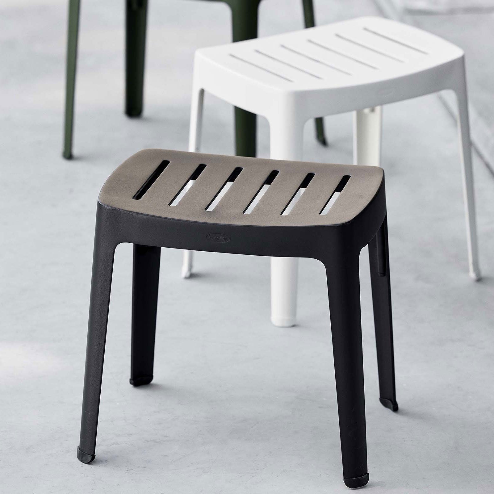 Cut Skammel Black Aluminium