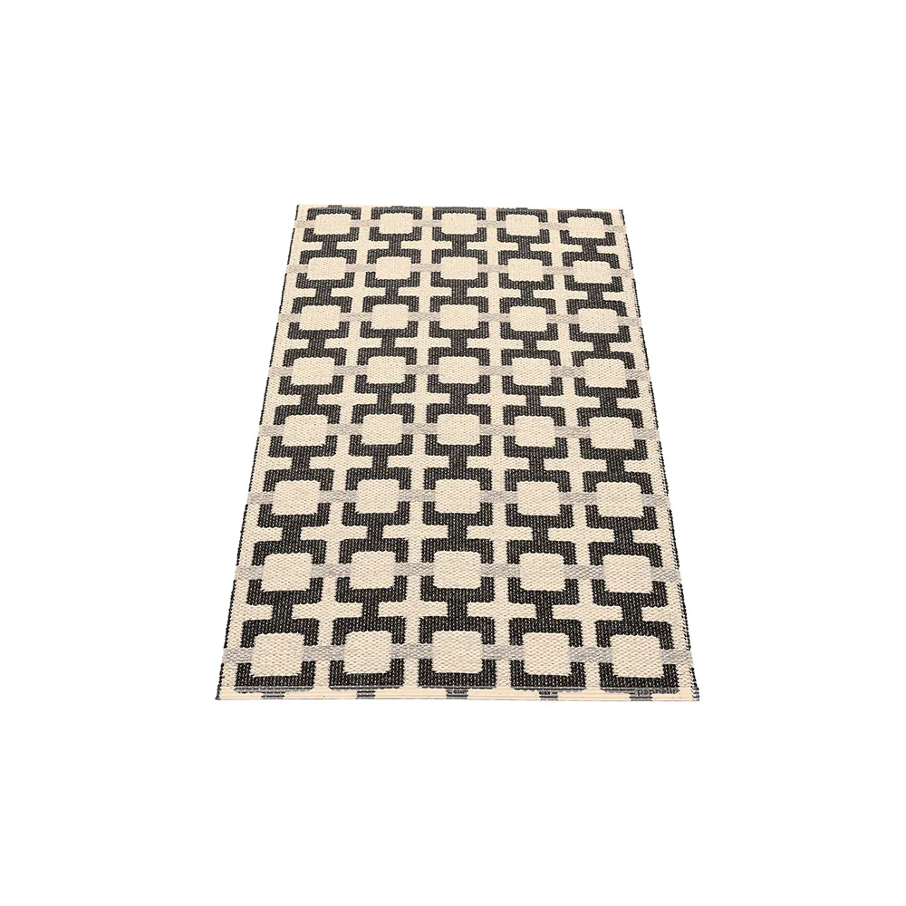 Pappelina, Tom tæppe Black/Cream/Warm Grey 70 x 120 cm
