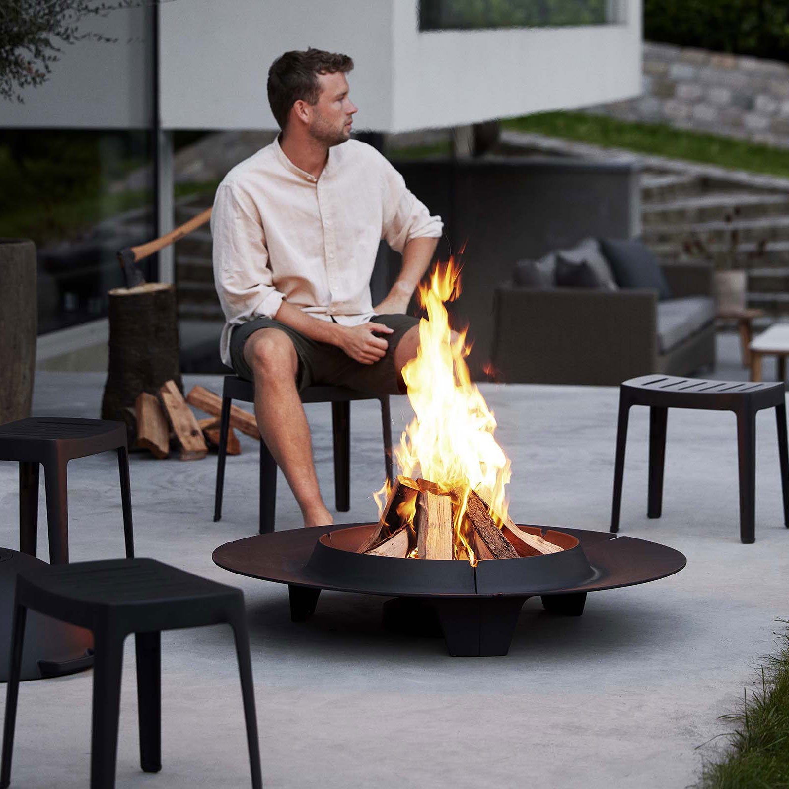 Cut Skammel Black Aluminium