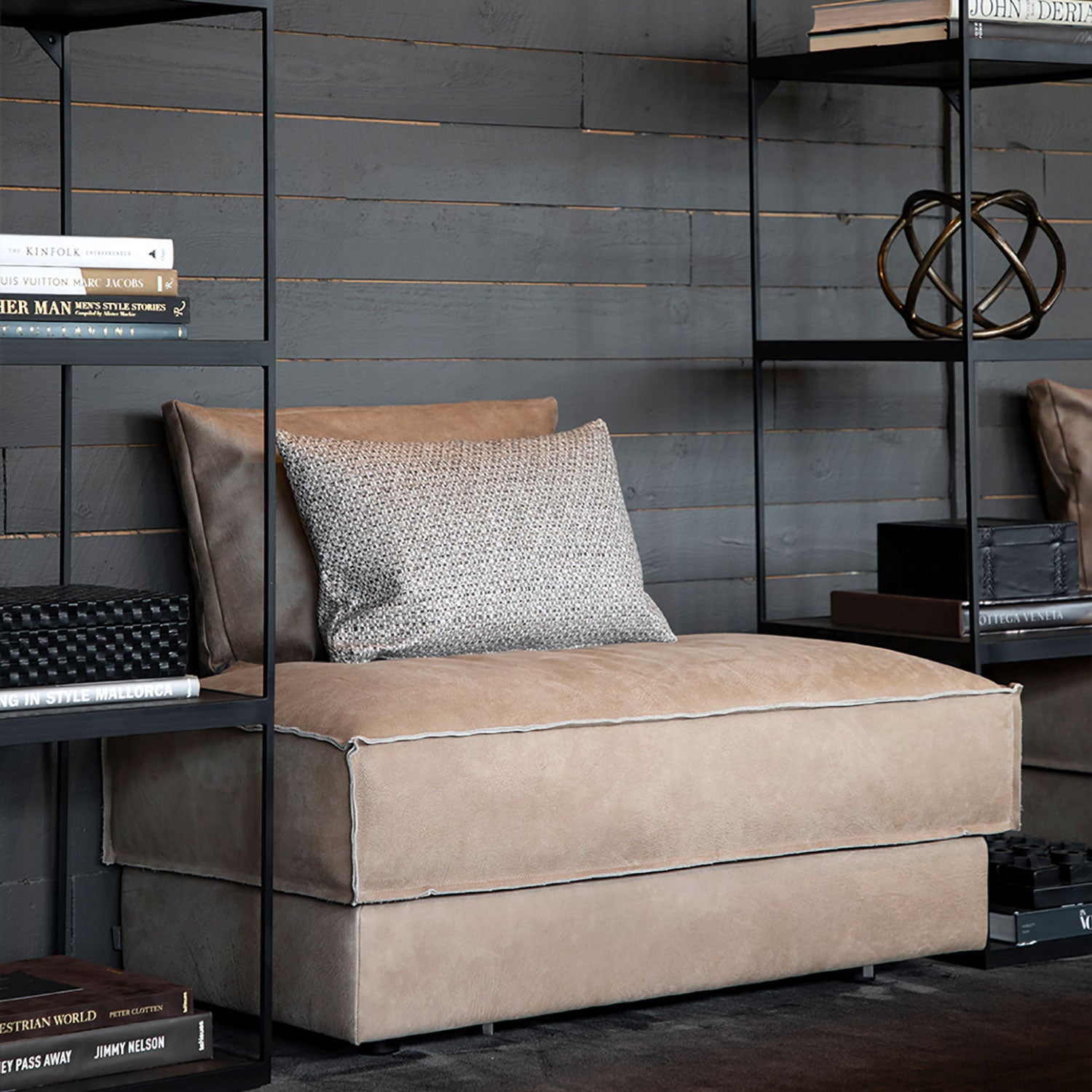 Montana Skammel 112x60 cm Nubuck Taupe Artwood