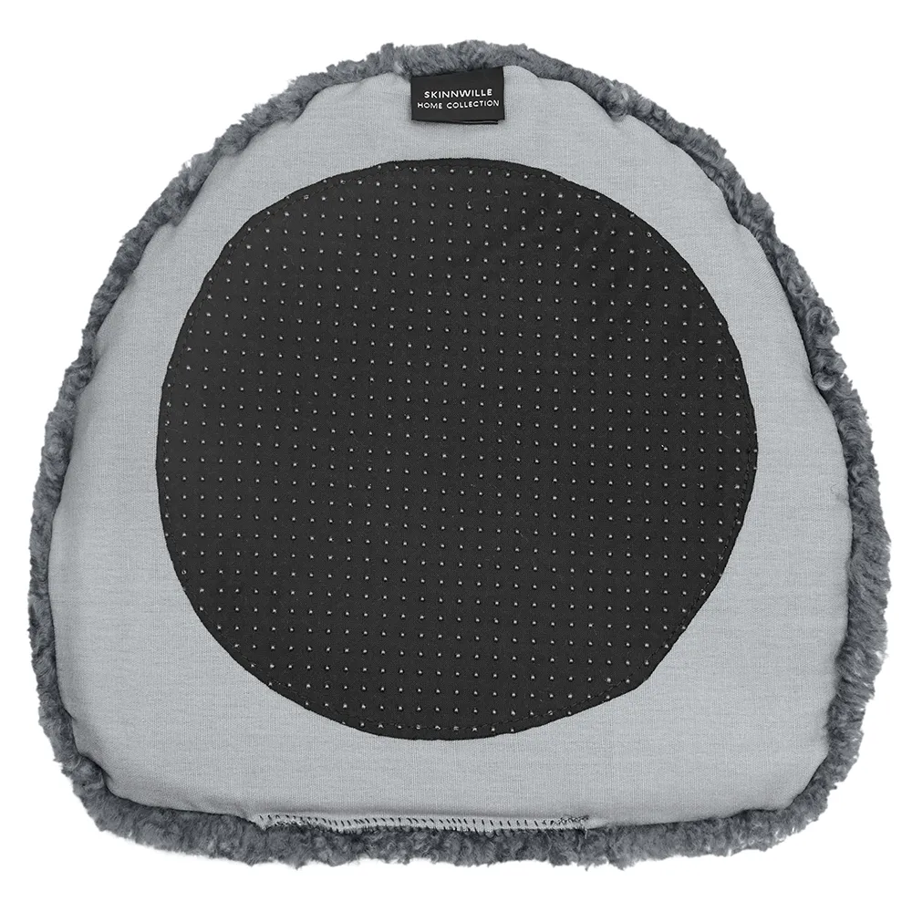 Curly forma Sittepute av saueskinn Dark Grey