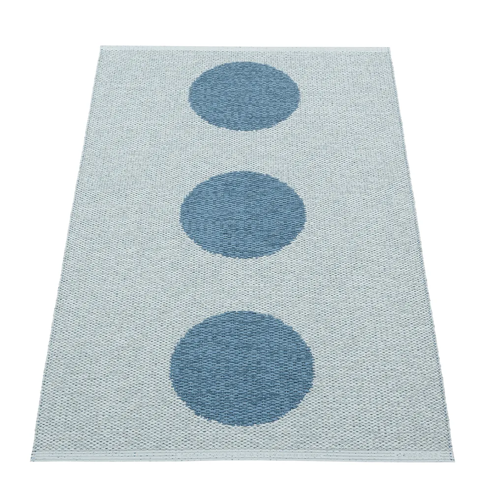 Vera Pop tæppe River Blue/Blue Fog 70 x 120cm