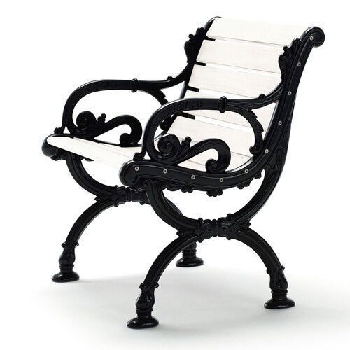 Byarum lænestol / stativ: sort / træ: hvidlakeret fyrretræ