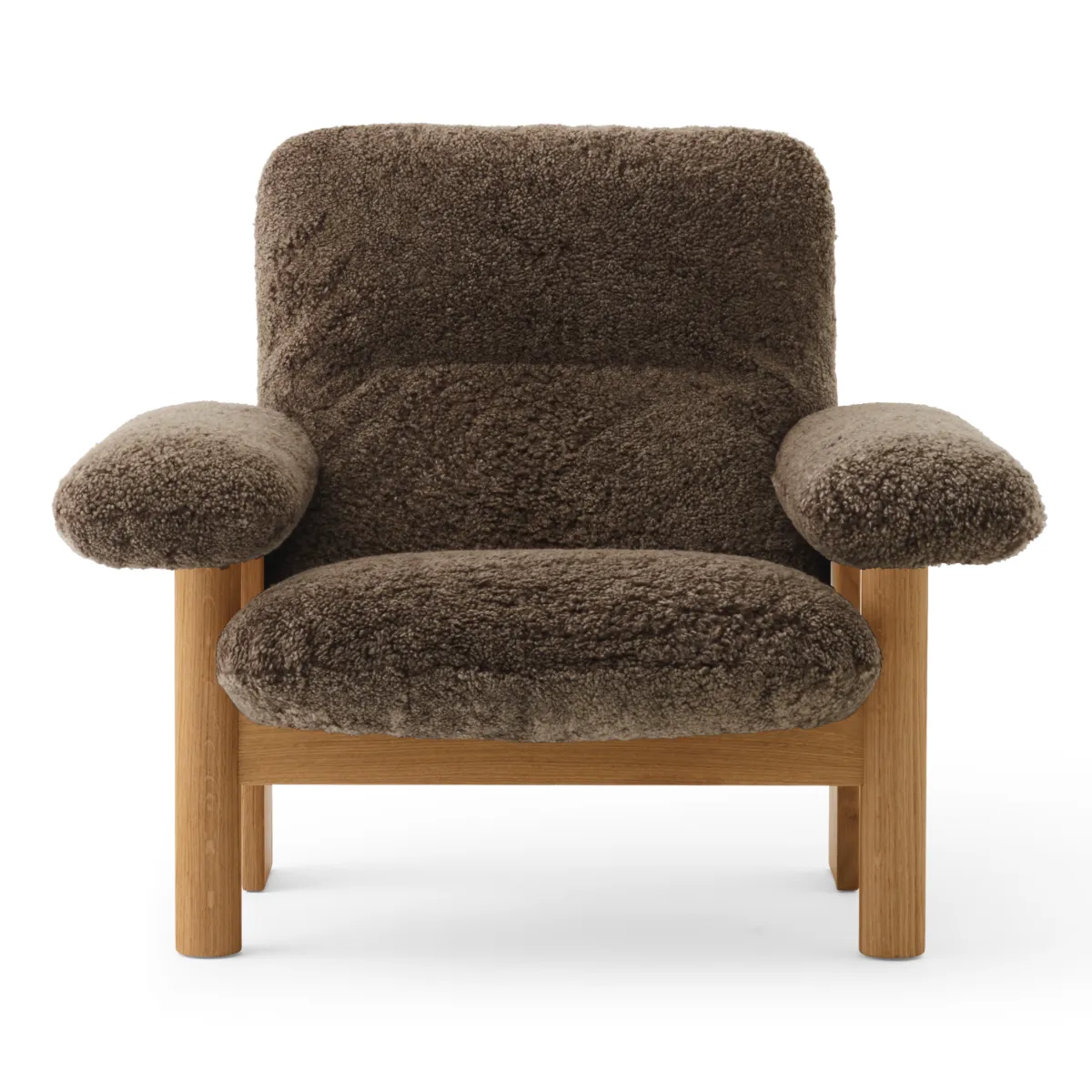 Brasilia loungestol helbetrukket høj ryg firbenet stel massiv eg natur Sheepskin Nevotex Root
