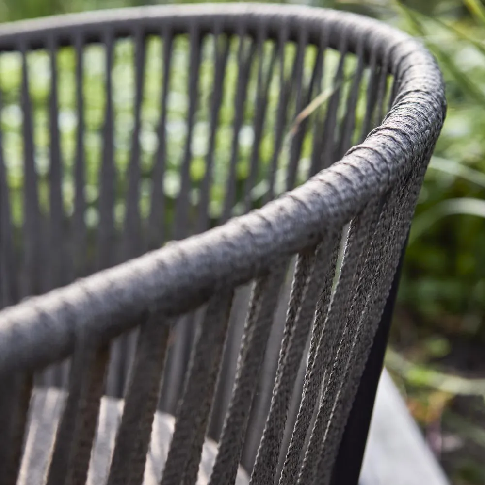 PIATTO Stol med armlæn - Raw Peanut / Sort