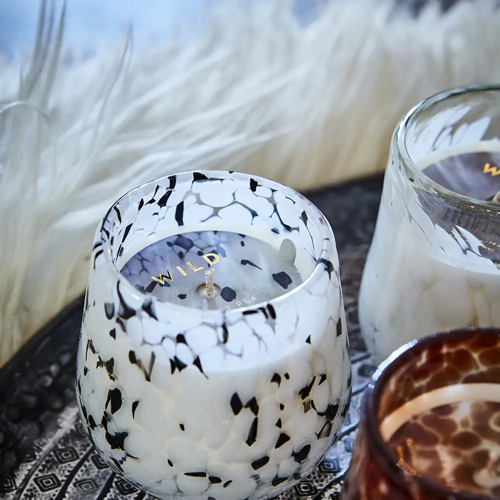 WILD Duftlys sort/hvid Ø7/9xH10 cm