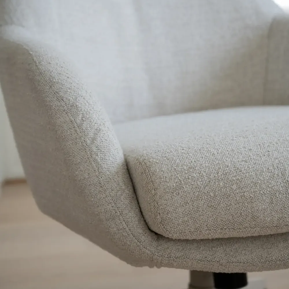 Conroe svingbar lænestol lys beige