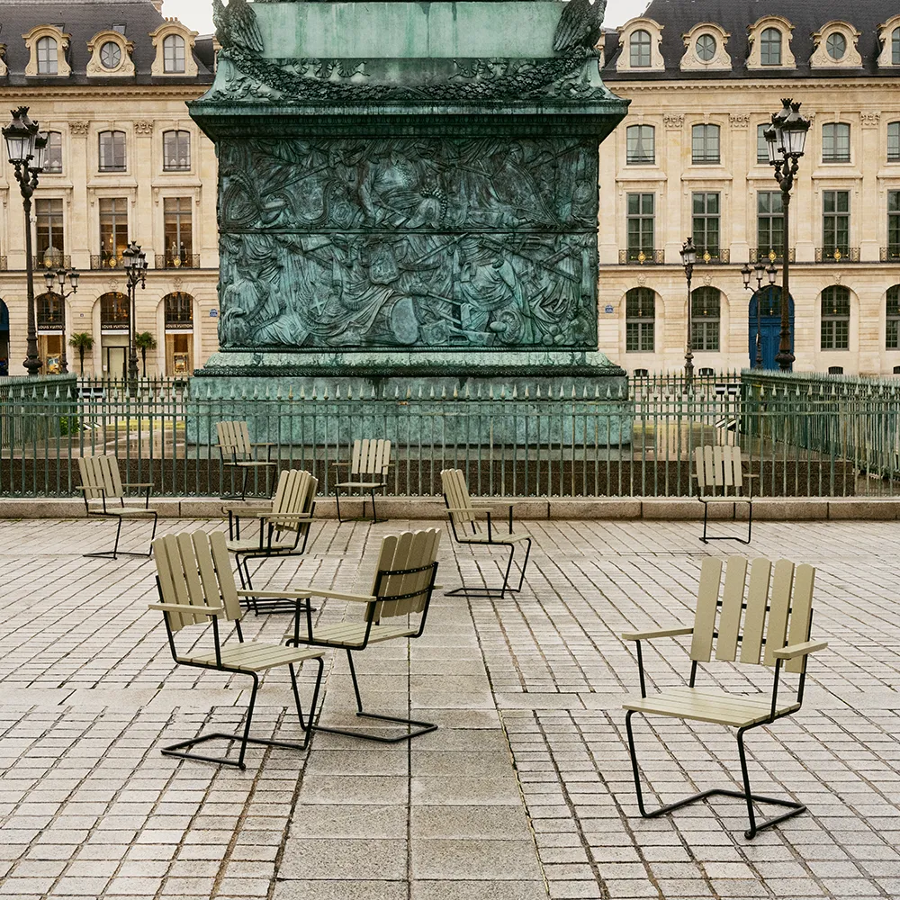 A2 Lænestol grønlakeret eg / sort stel