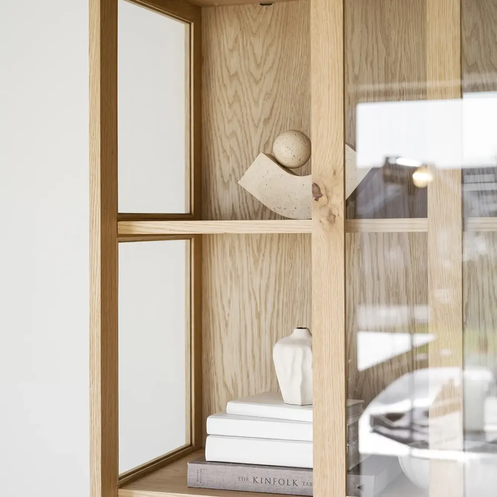 Hazelton vitrineskab eg