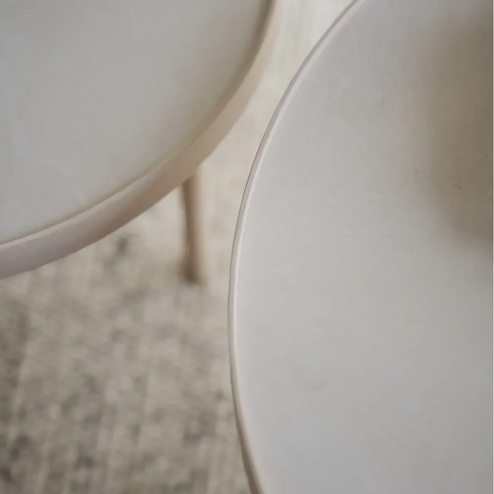 Marsden sofabord Ø90 cm keramik/hvidpigmenteret eg