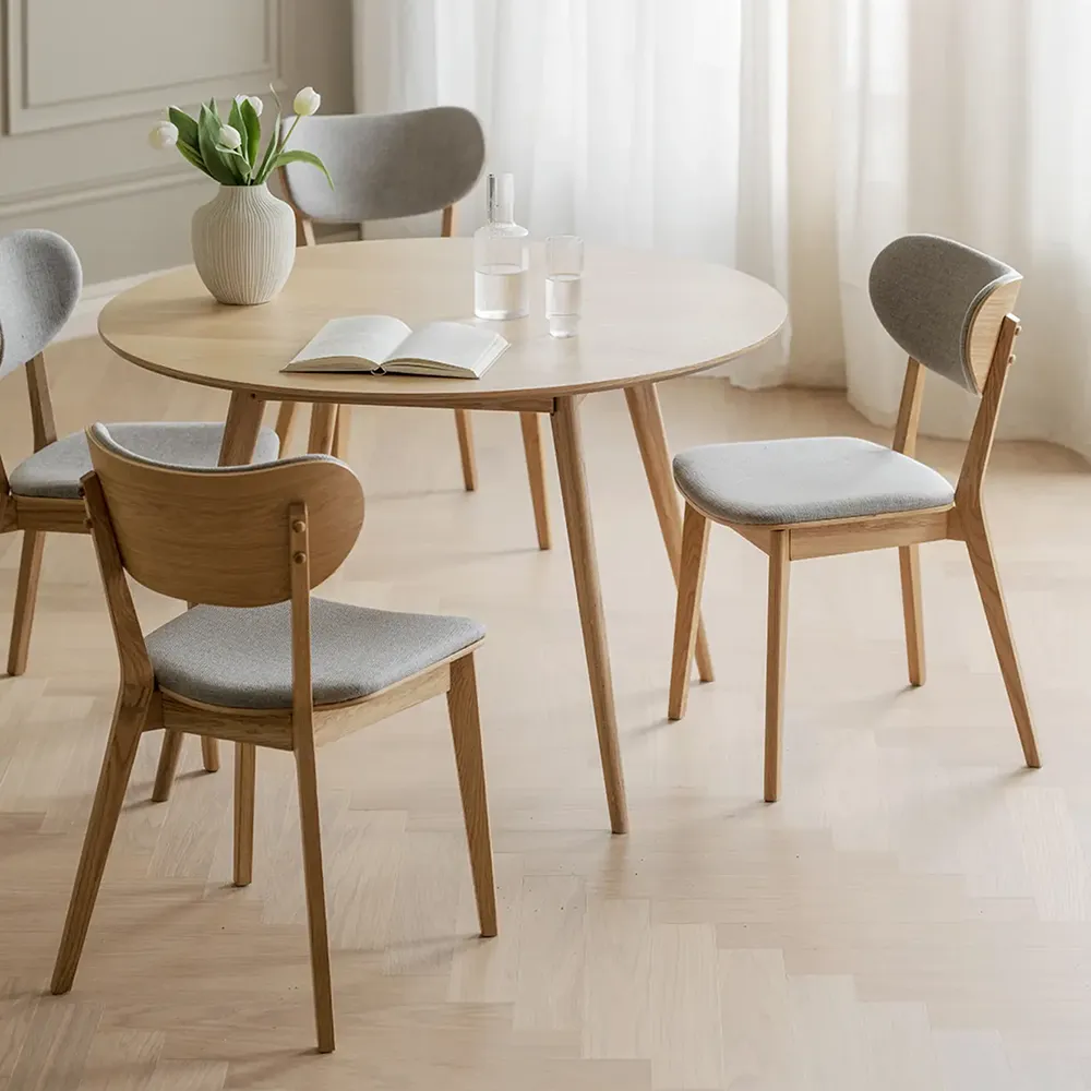 Kato spisebordsstol lakeret eg/lysegråt stof