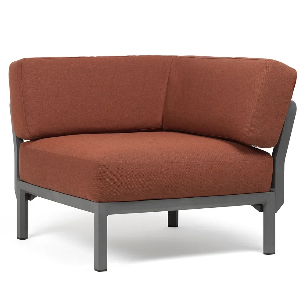 Nardi, Maximo hjørnedel Basalto-Cannella