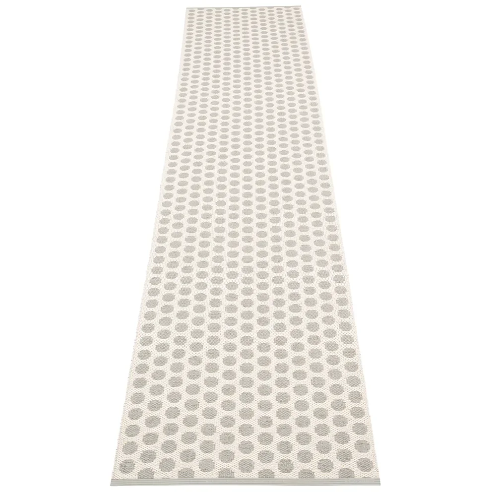 Pappelina, Noa taeppe Warm Grey/ V/ W. Grey stripe 70 x 350 cm