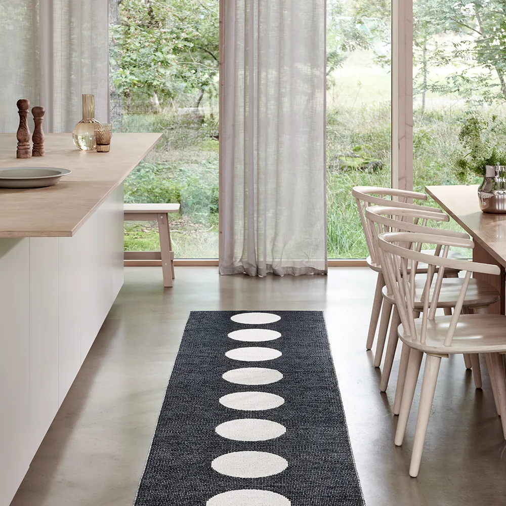 Vera tæppe 70x225 cm black/vanilla 