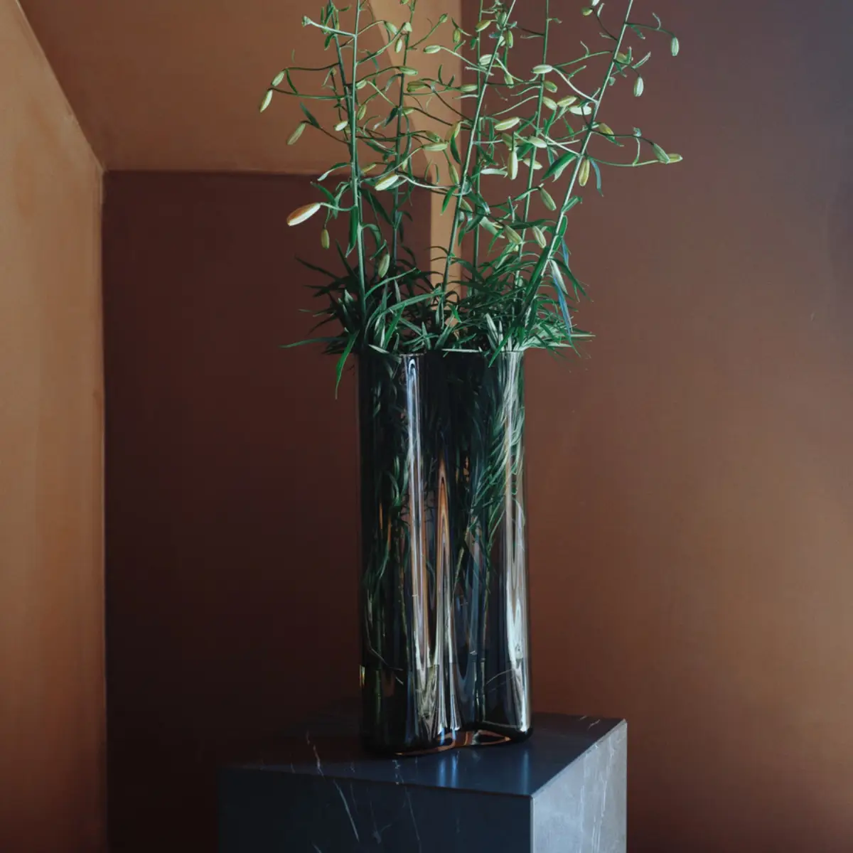 Aer Vase - H33 cm - Røg