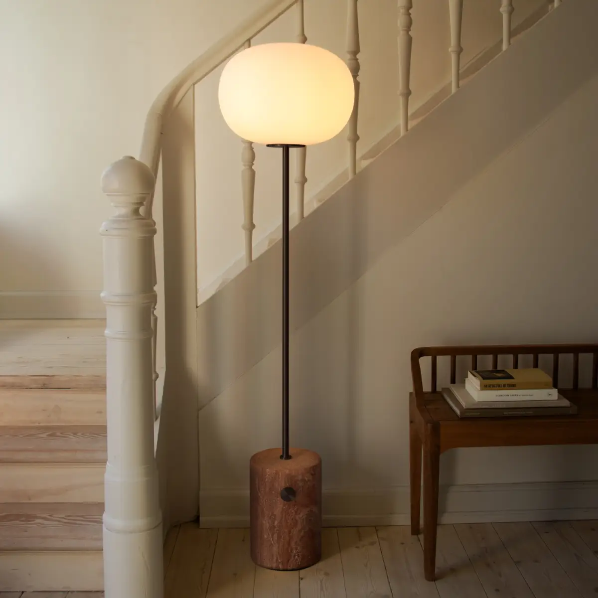 JWDA Gulvlampe Travertin, Rød/Messing, Bronze