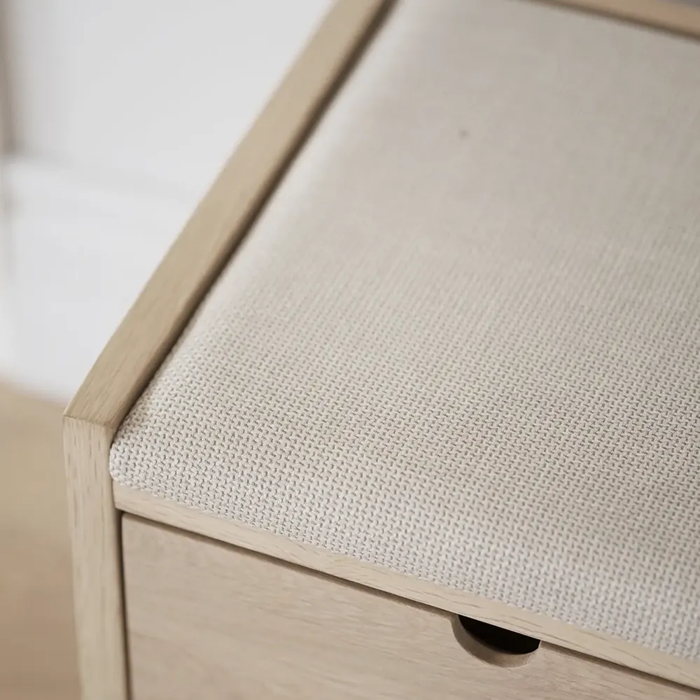 Hillmond opbevaringsbænk 80 cm hvidpigmenteret eg/beige stof