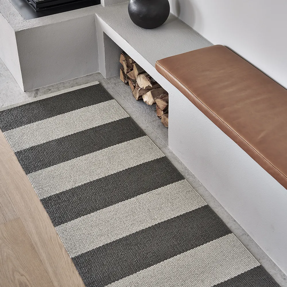 Bob taeppe Charcoal/Linen 140 x 180 cm