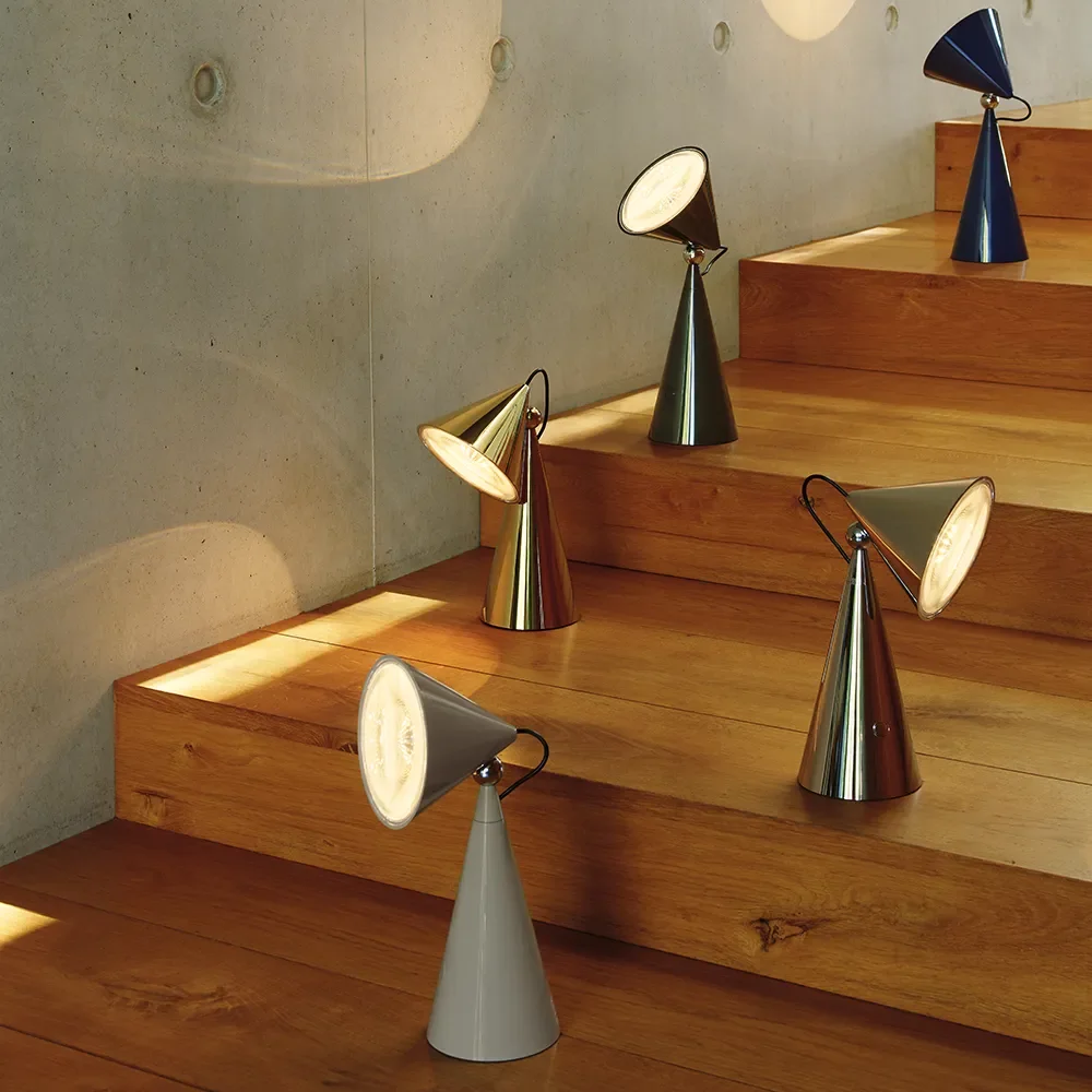 Pose Portable Gold LED