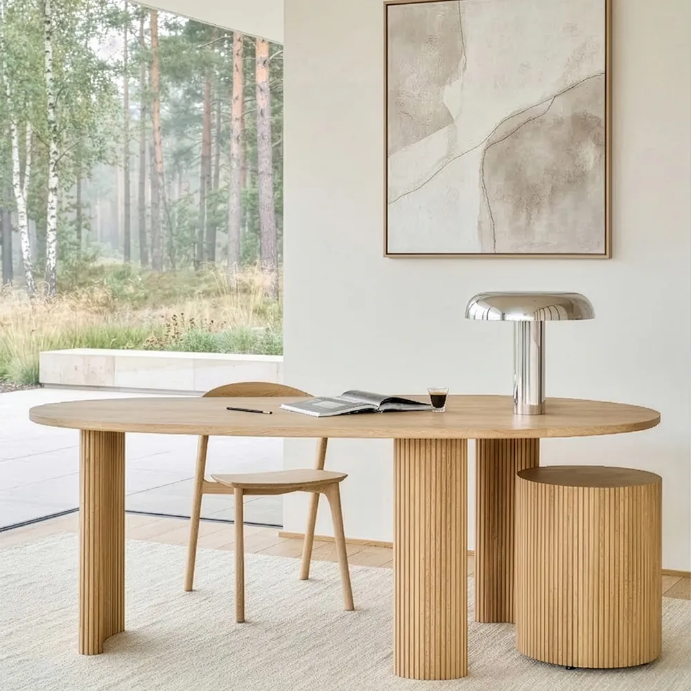 Skrivebord i lakeret eg Boomerang 200x100 cm