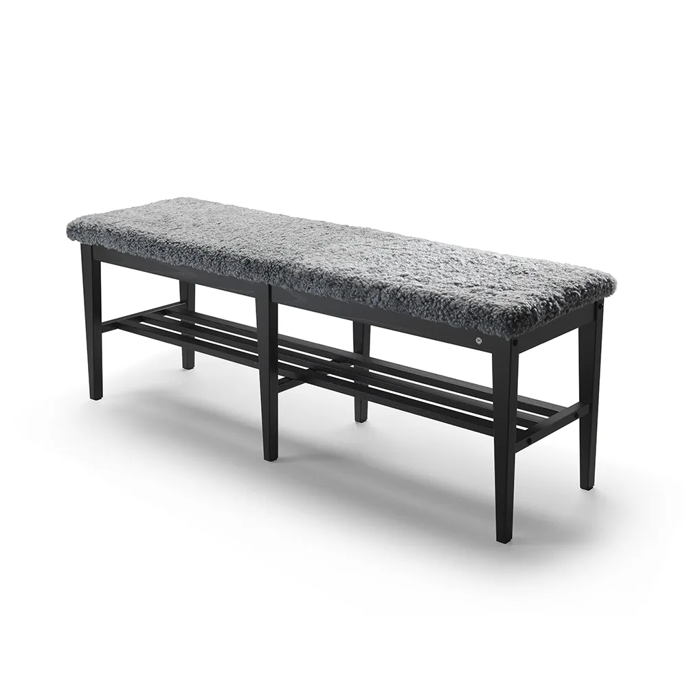 Nadja Bench 130 cm Sortbejdset ask/fåreskind Lysegrå