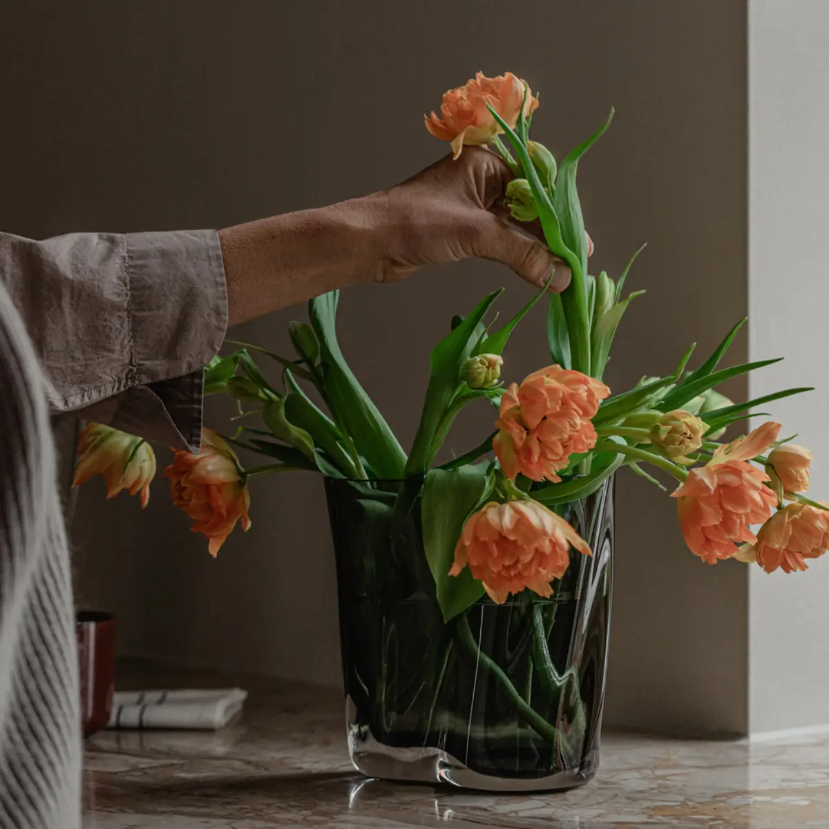 Aer Vase - H19 cm - Røg