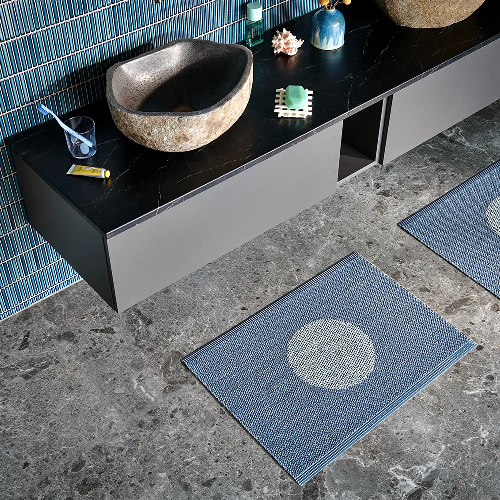 Vera Pop tæppe River Blue/Blue Fog 70 x 50cm