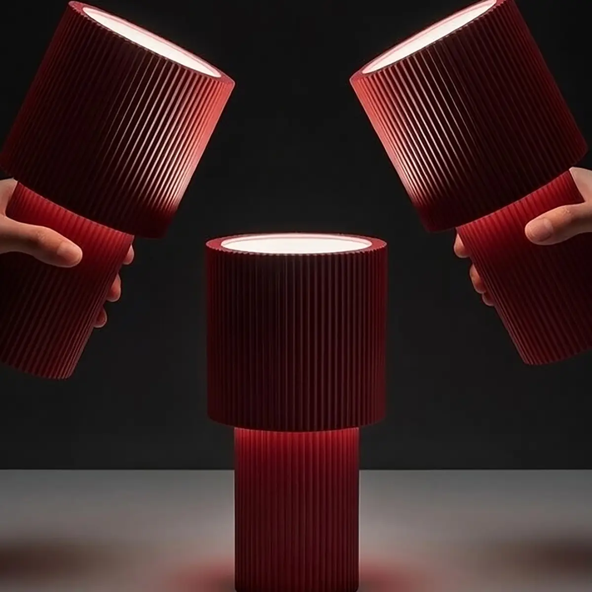 Iluma bærbar bordlampe Ø12,2 x H22,1 cm Metal Rød