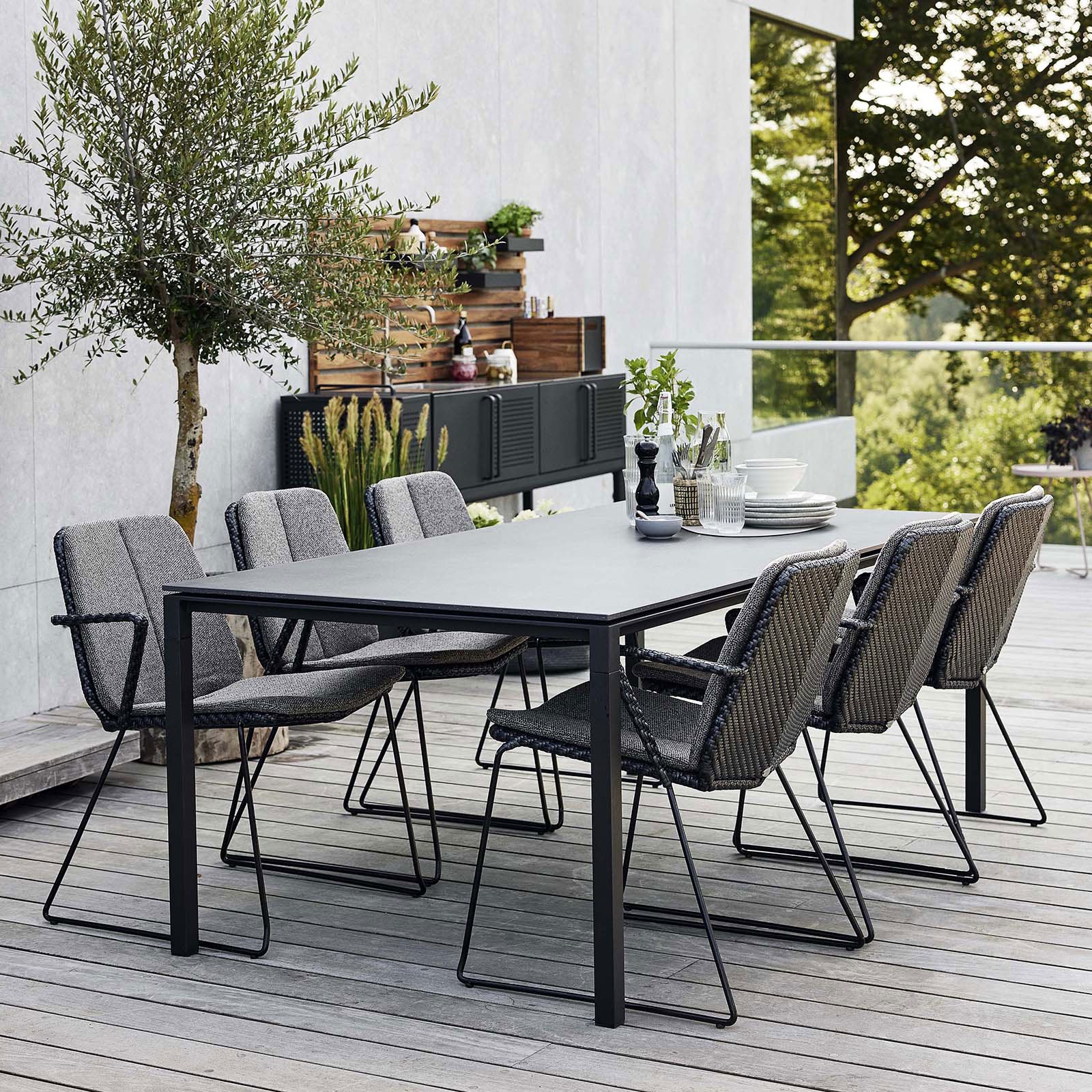 Vision lænestol Sort syntetisk rattan