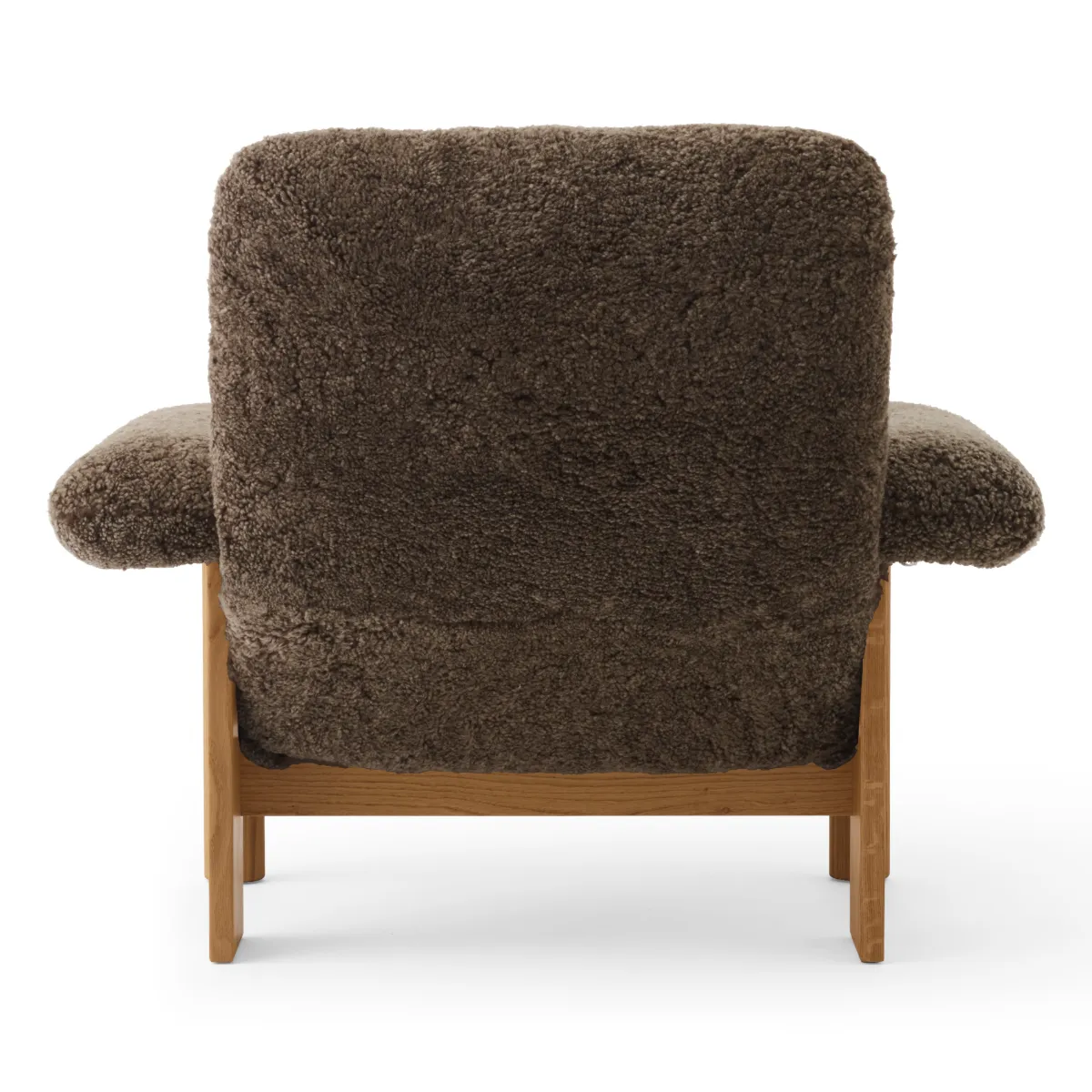 Brasilia loungestol helbetrukket høj ryg firbenet stel massiv eg natur Sheepskin Nevotex Root