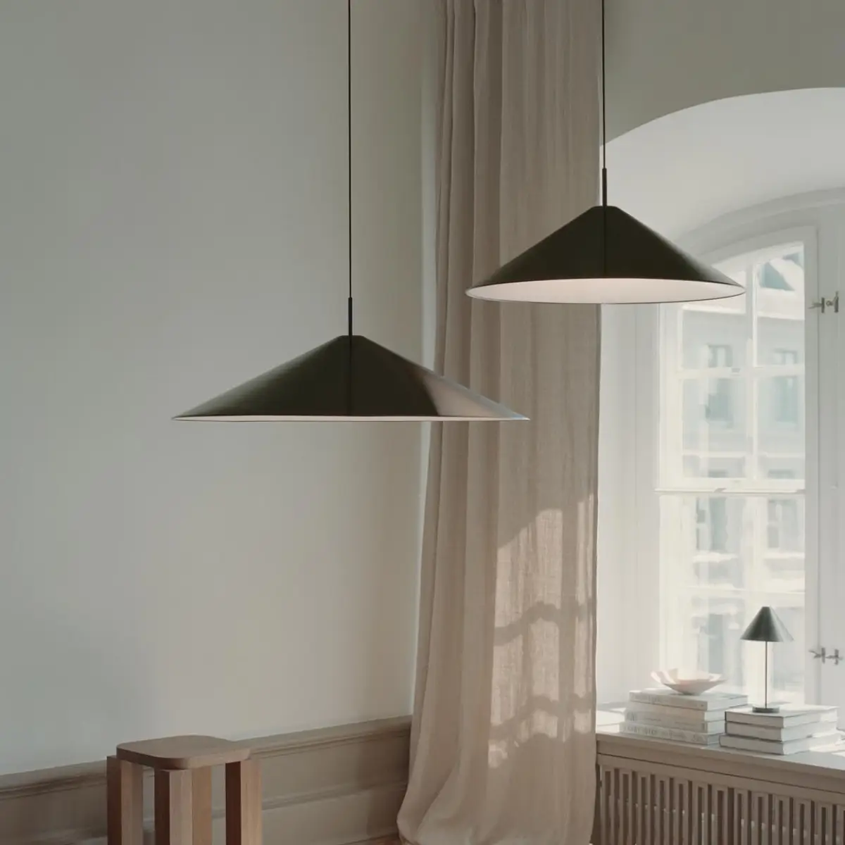 Brolly Pendel Ø70 Sort Anodiseret Aluminium