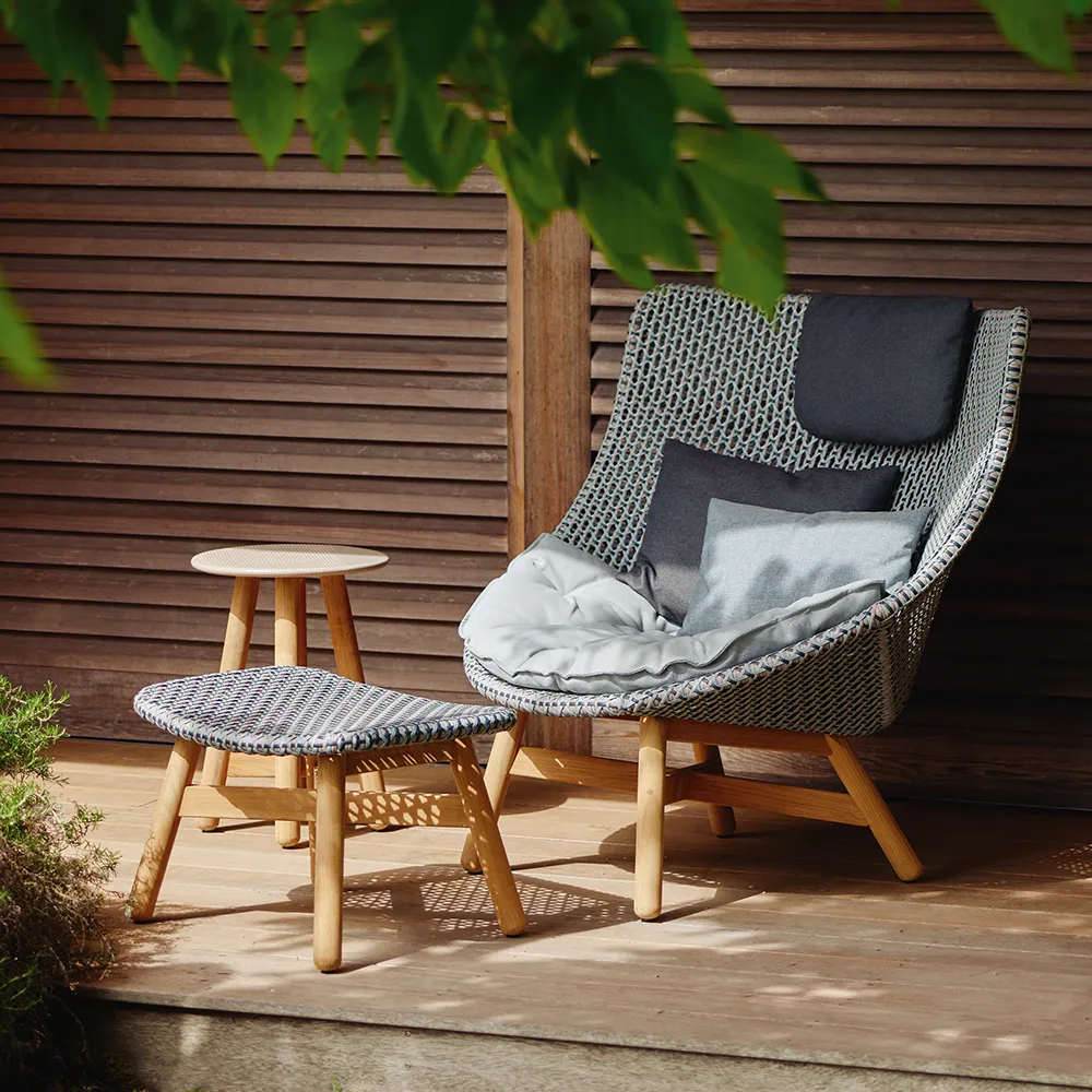 Mbrace wingchair teak AY5 teak 0205 pepper 0115