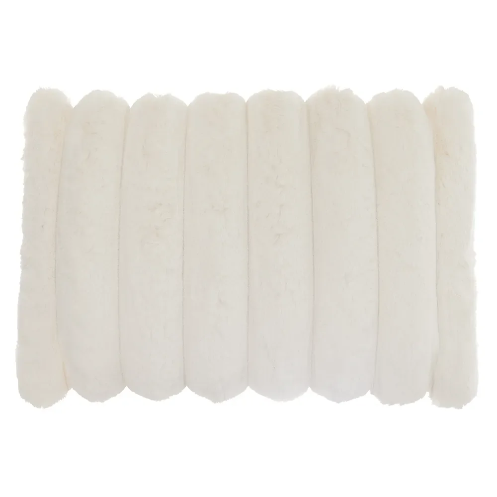 Skinnwille, Liny Pude 40x60 cm Ivory