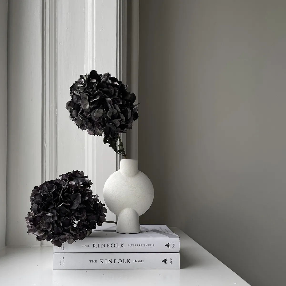 Håndmalet vase Sphere Bubl Mini Bone White H19 cm