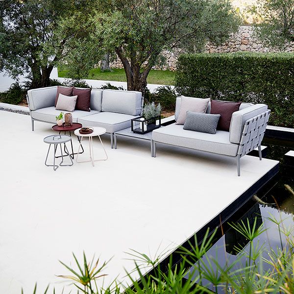 Conic centerpiece lysegrå