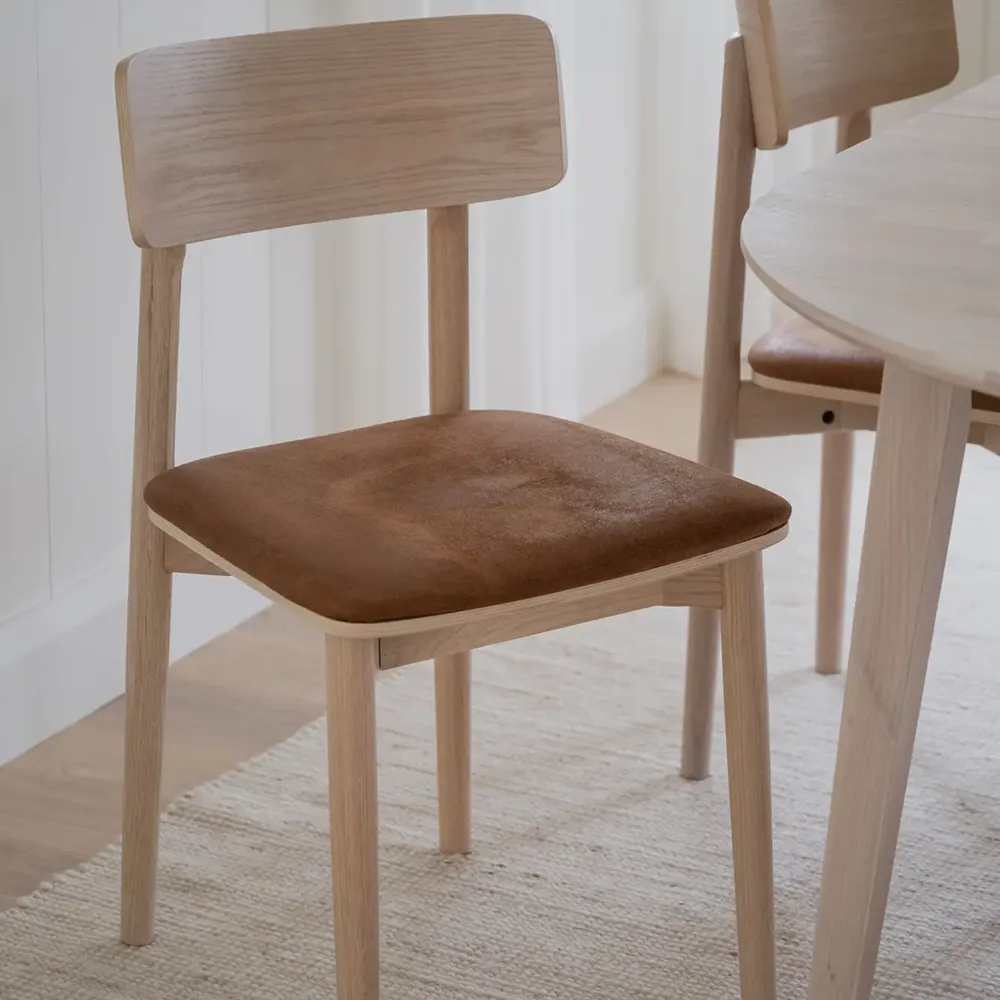 Wolcott spisebordsstol hvid pigmenteret eg/brun