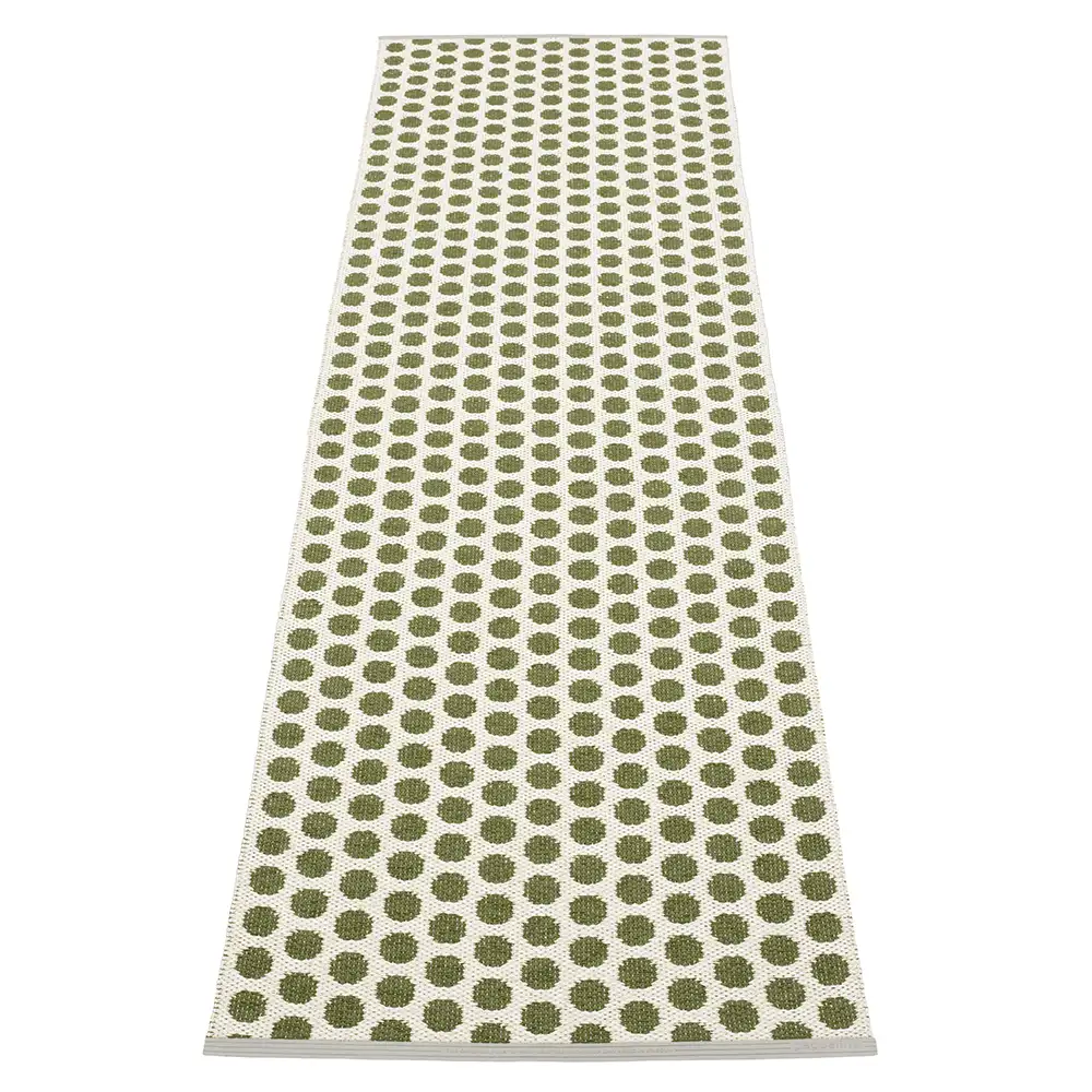 Pappelina, Noa tæppe 70x250 cm Dark Olive/Vanilla