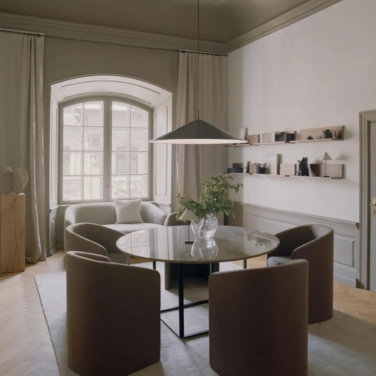 Florence Bordsstel Stor Jern Sort