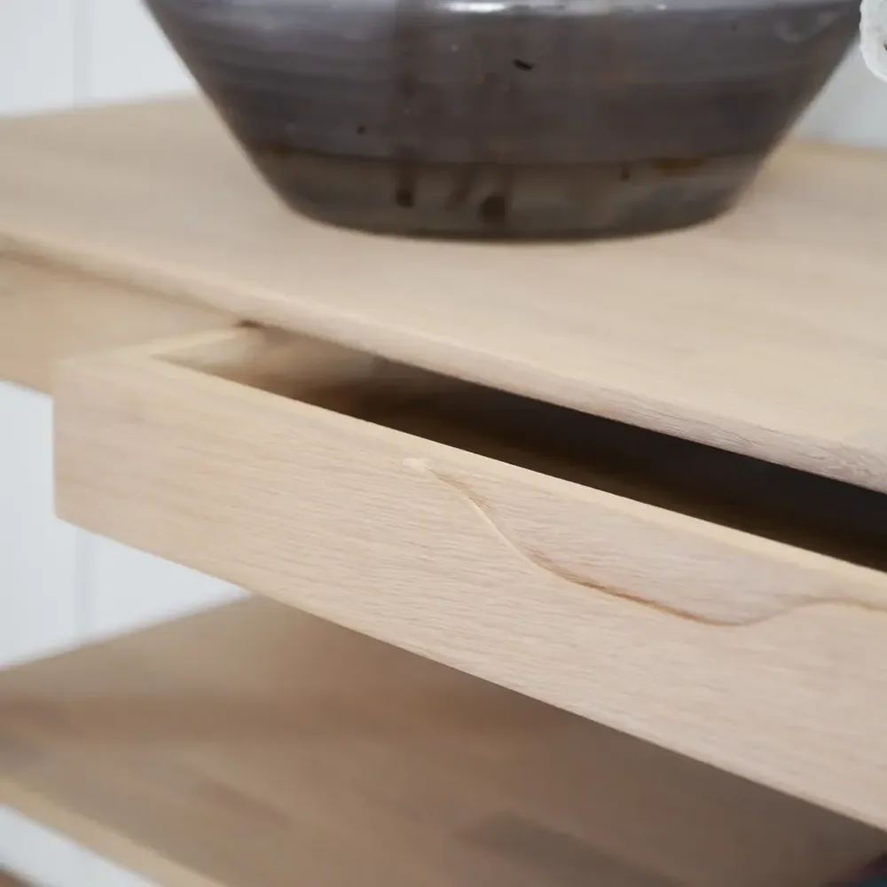 Markham konsolbord hvidpigmenteret eg