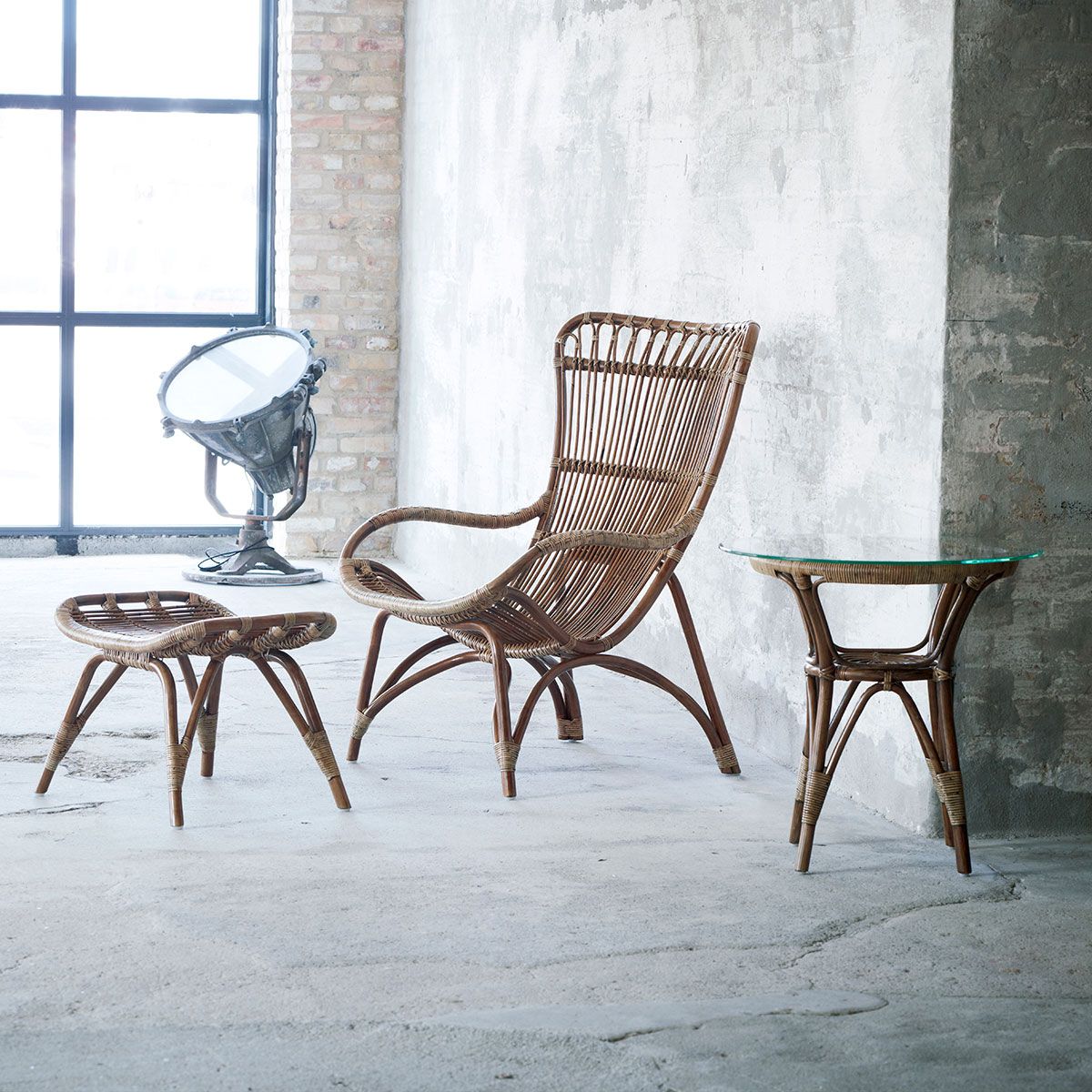 Monet Fodskammel rattan Taupe