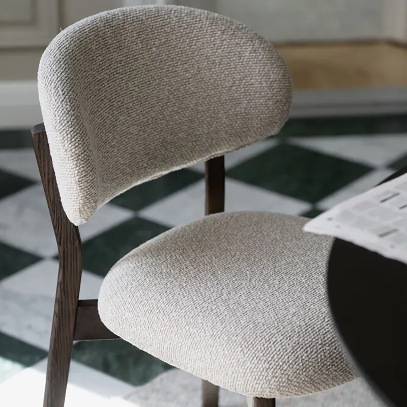 Patterson stol beige stof / brun eg