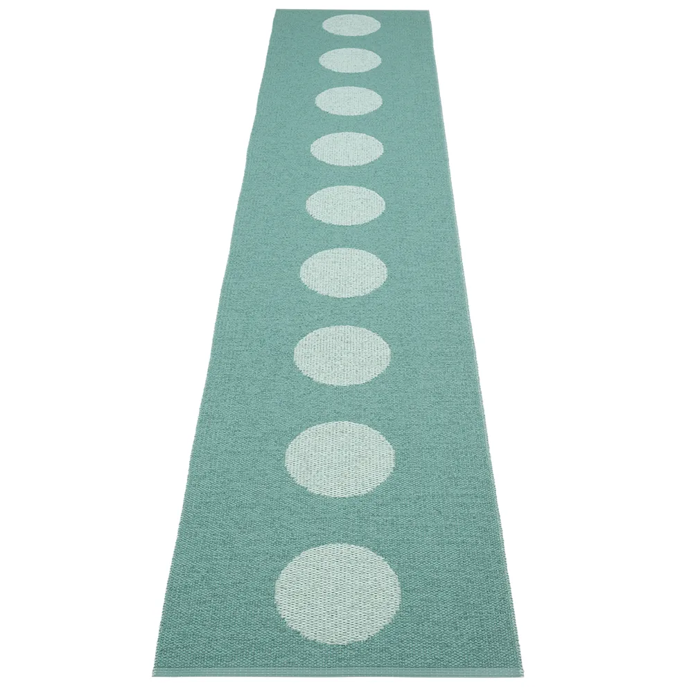 Pappelina, Vera Pop tæppe Jade/Pale Turquoise 70 x 360cm