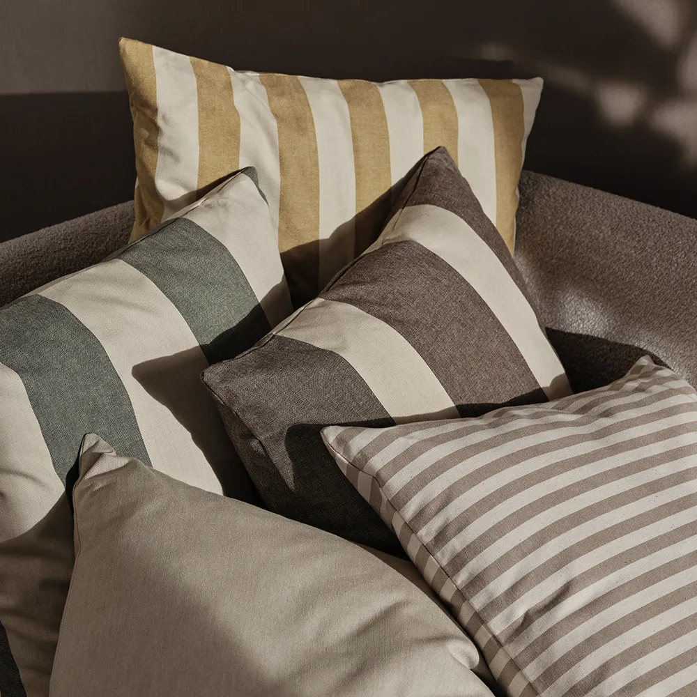 Strand Ornamental pude Dark Lichen/Parchment